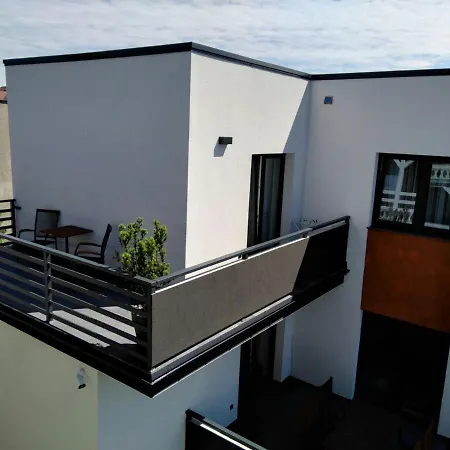 Pokoje Sandra I Leba Exterior photo